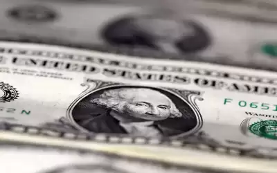 ارتفاع الدولار لأعلى مستوى في شهر