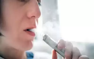 بريطانيا تزود مليون مدخن أدوات تدخين