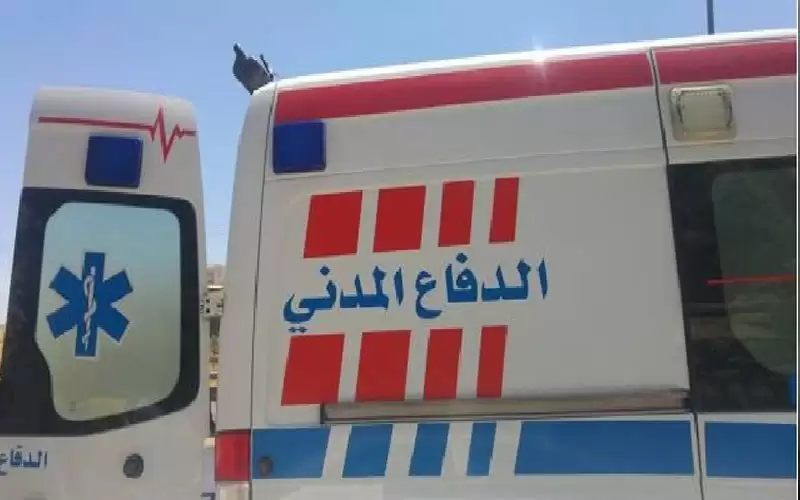 وفاة شخصين دهسا وتصادم 4 مركبات