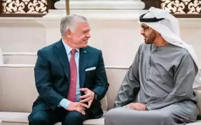 الملك يعقد لقاء مع رئيس دولة