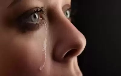 أضرار حبس البكاء كبيرة على صحة