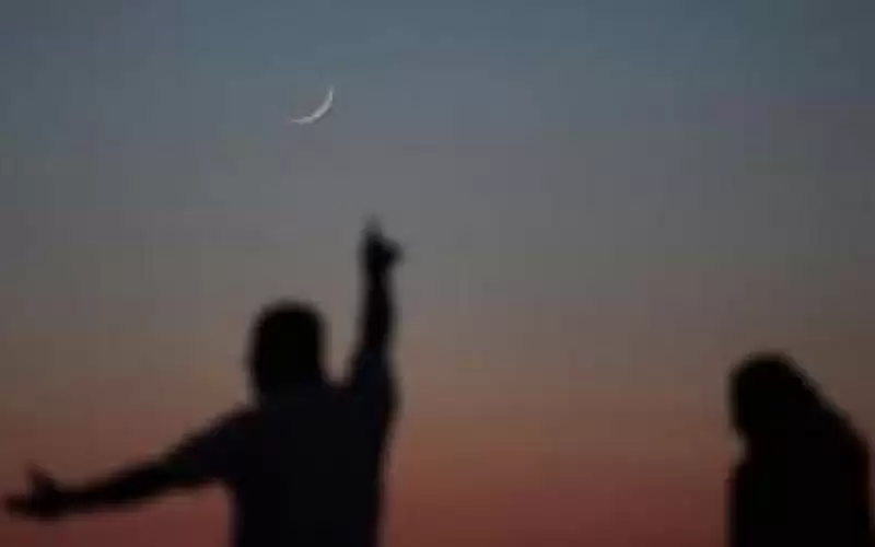 دائرة الافتاء: لا تسييس للرؤية ونعتمد