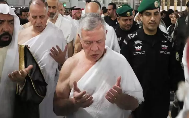 الملك يعود إلى أرض الوطن بعد