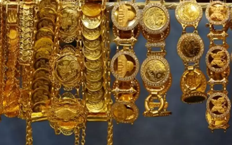 خلال ساعة.. ارتفاع الذهب بالتسعيرة الثانية