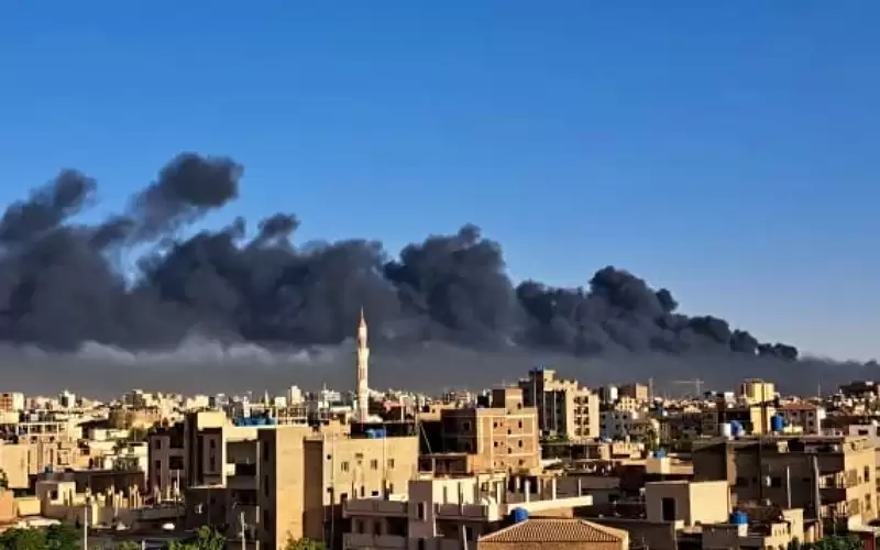 تطورات السودان.. الاشتباكات تدخل يومها السادس