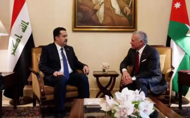 الملك يتبادل التهاني بعيد الفطر مع