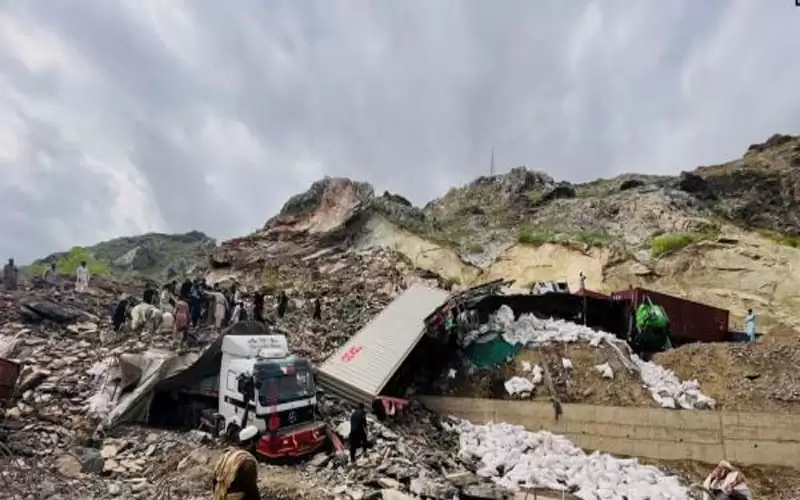 8 قتلى حصيلة انزلاق تربة على