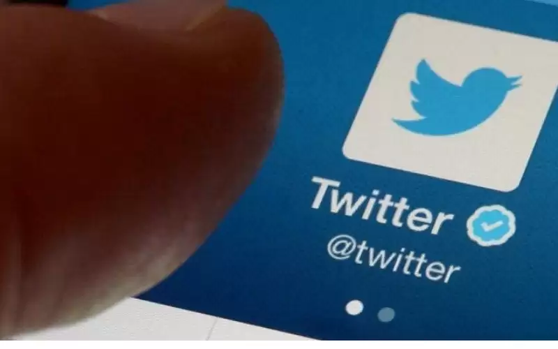 علامة توثيق تويتر تعود لحسابات مشاهير