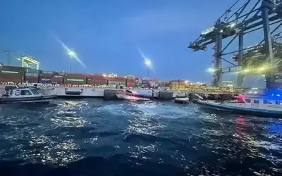 إنقاذ مركب سياحي تعرض للغرق في
