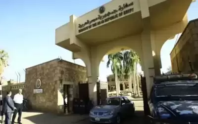 إصابة أحد أعضاء السفارة المصرية بطلق