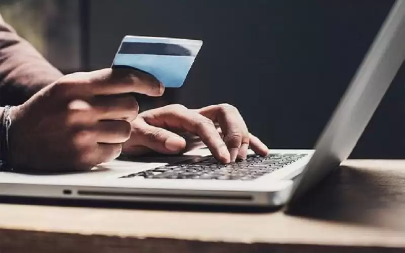 أوهمه بتبعيته لمكتب أميرة واحتال عليه