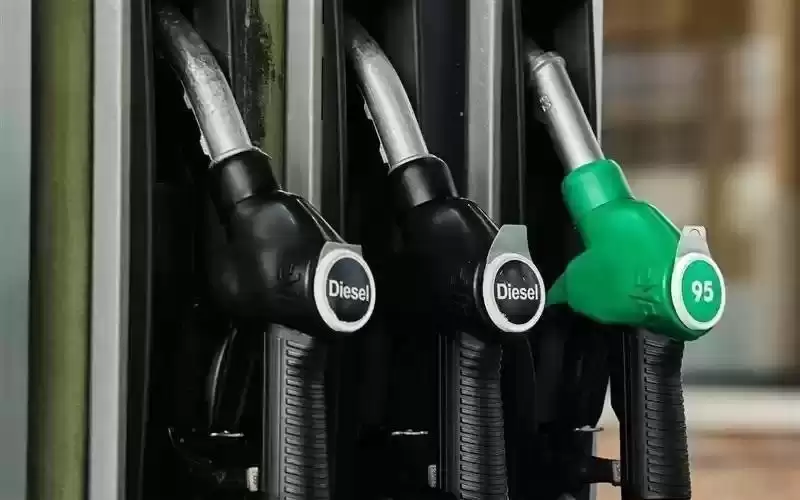 الحكومة: انخفاض أسعار المحروقات عالميا بنسب