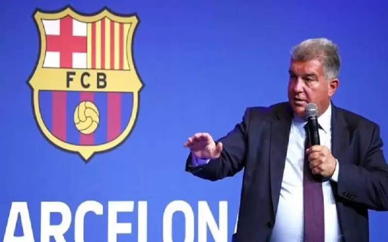رئيس برشلونة يعلن الاتفاق على صفقة