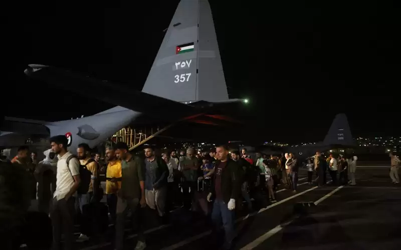 طائرات سلاح الجو الملكي أجلت 576