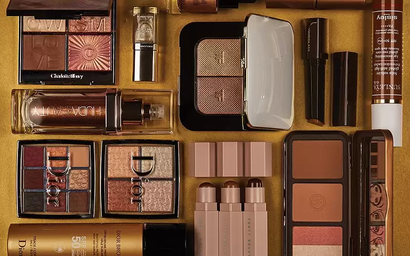 نحو 70 مصنع تجميل مرخصا في