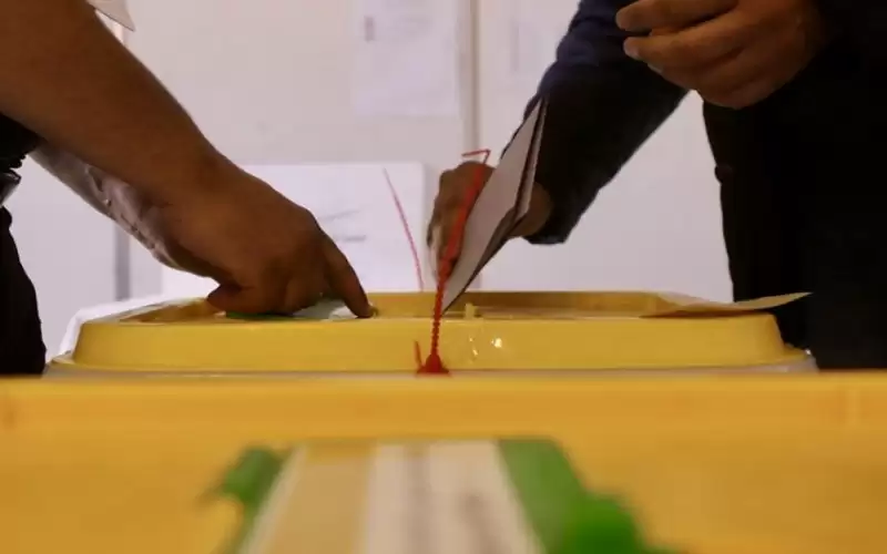 فتح صناديق الاقتراع لانتخابات رئاسة بلدية