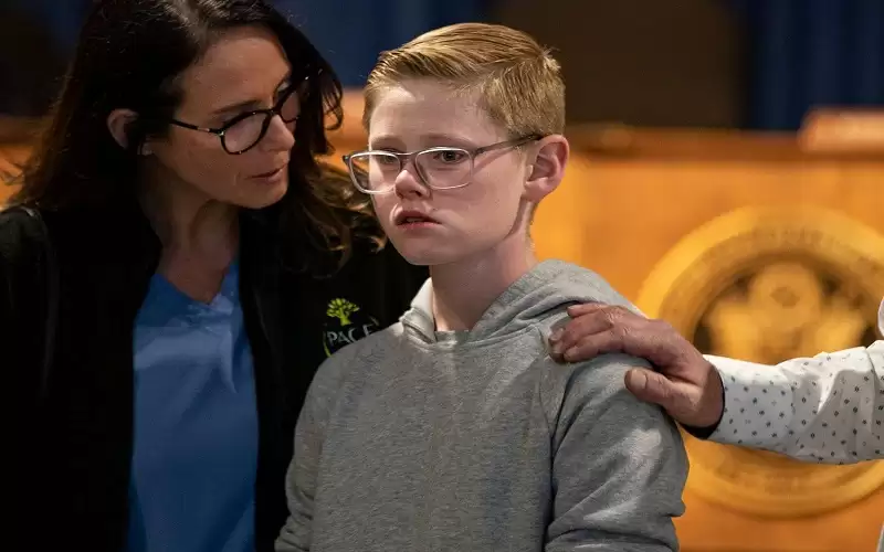 مراهق ينقذ حافلة مدرسية من حادث