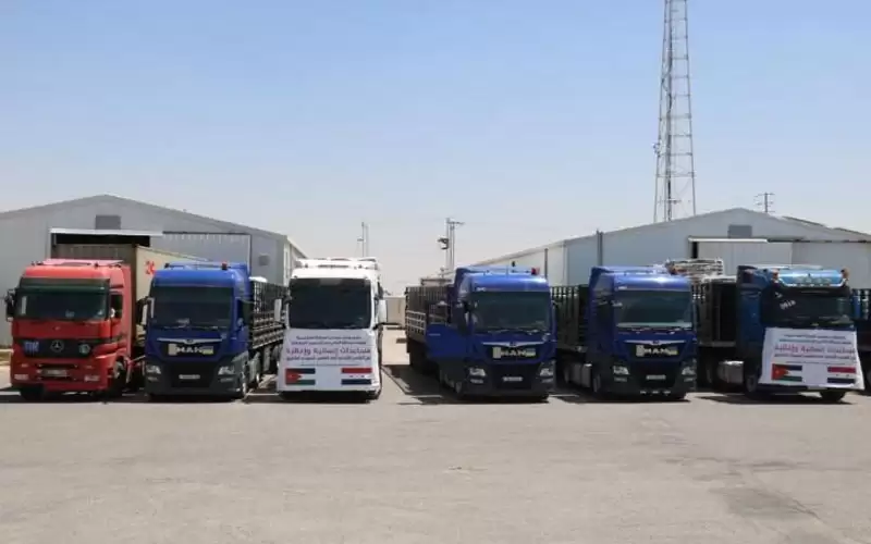 الأردن يسير 10 شاحنات مساعدات اغاثية