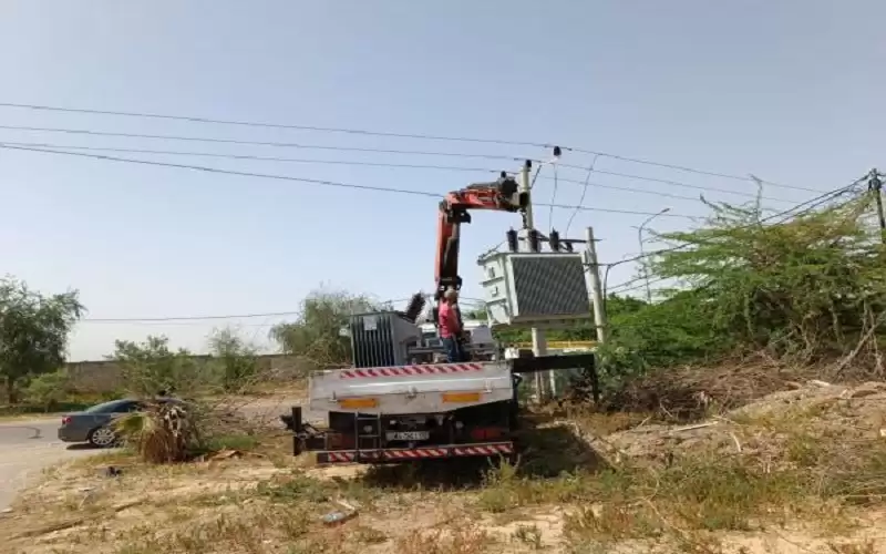السعايدة: استبدال محولات كهربائية في الشونة