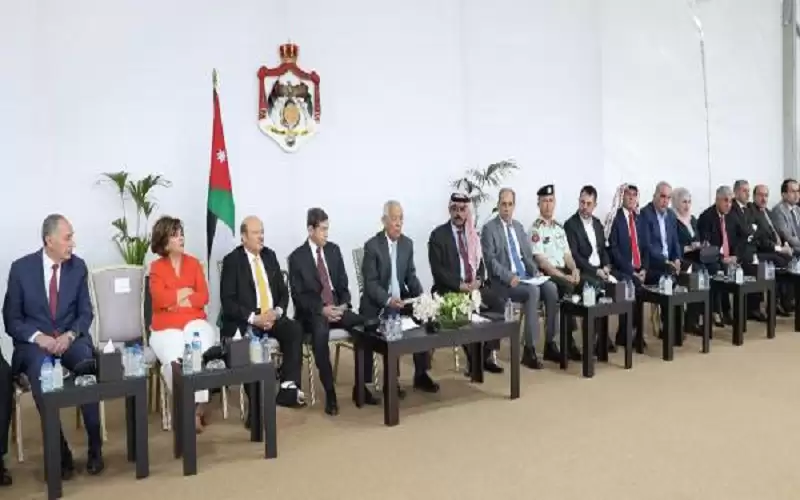 بتوجيهات ملكية .. العيسوي يلتقي وجهاء