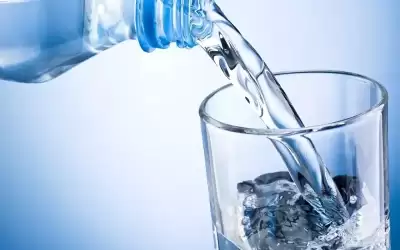 شرب لترين من الماء يوميا ..