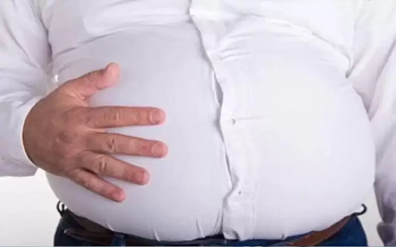 طرق التغلب على انتفاخ البطن.. أبرزها