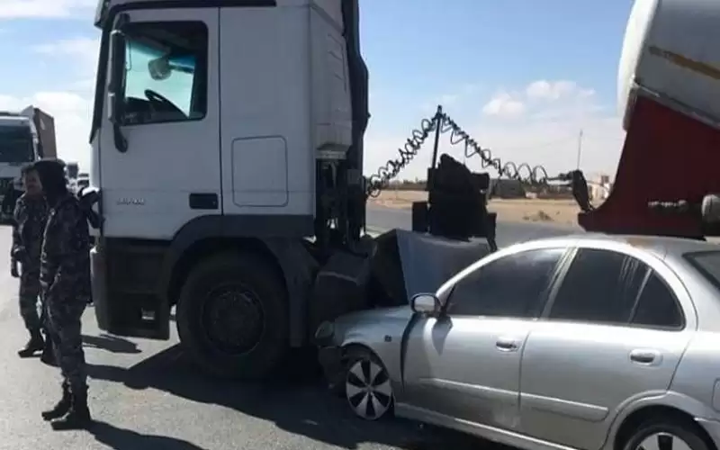 وفاة واصابة بتصادم تريلا ومركبة بالموقر