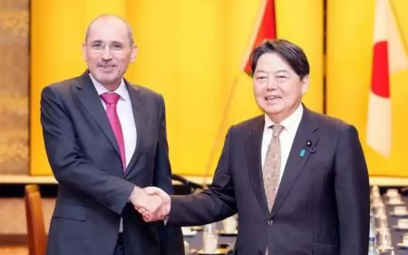 الصفدي يطلع نظيره الياباني على الجهد