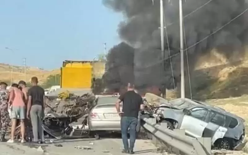 وفاة 5 أشخاص وإصابة 13 آخرين