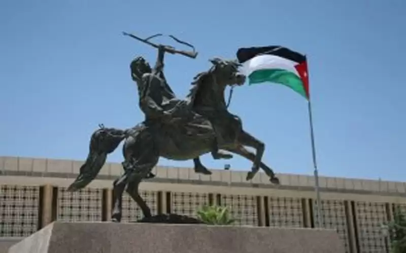 إرادة ملكية بفض الدورة العادية لمجلس