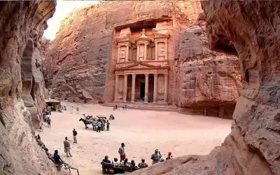 مليونا زائر للأردن خلال الثلث الأول