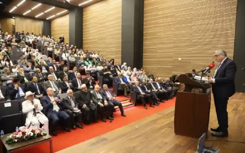 عبيدات: عقل الجامعة لا يكتمل إلا