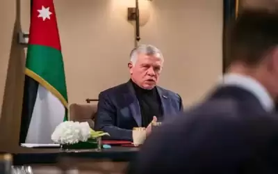 الملك يستقبل وفدا من الكلية الملكية