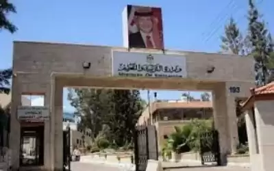 وزير التربية: أولوية لبناء 172 مدرسة