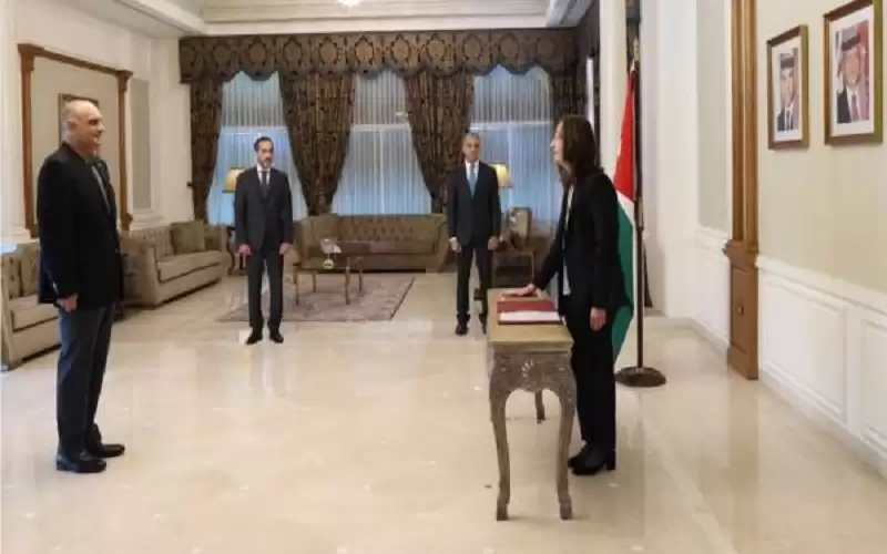 المفتي والحمادين يؤديان اليمين القانونية أمام