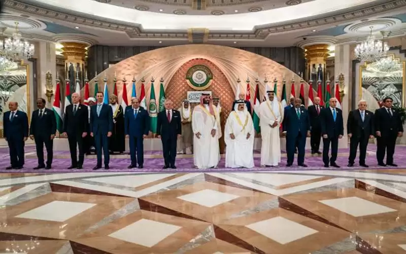 الملك وقادة الدول المشاركة في القمة