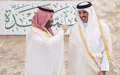 لماذا غادر أمير قطر القمة العربية
