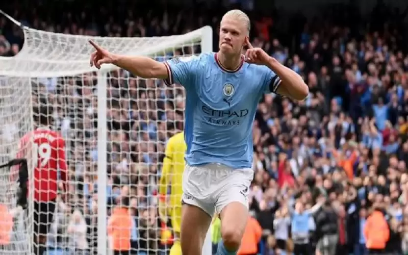 هالاند ومبابي وبنزيمة يتصدرون أفضل مهاجمي