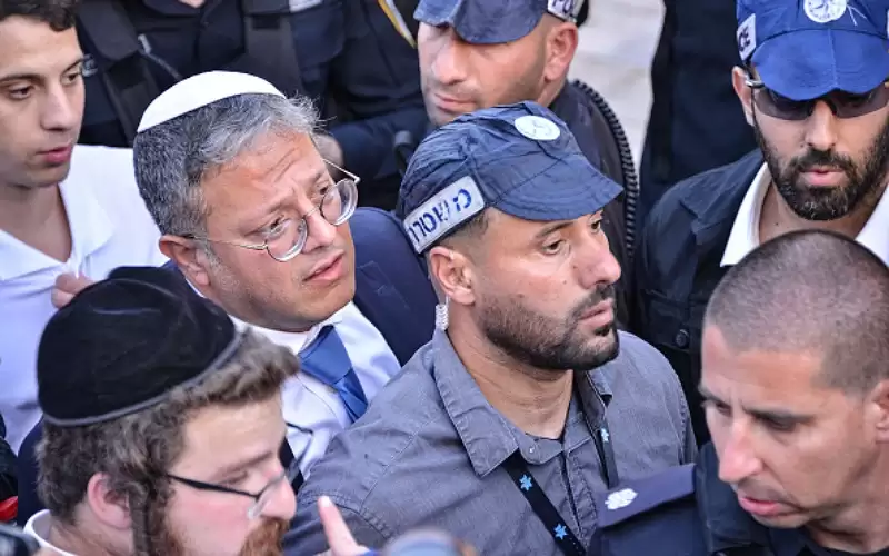 مجددا .. بن غفير يقتحم المسجد