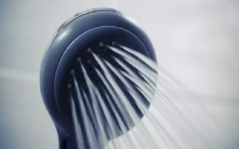 الاستحمام بالماء البارد .. 6 فوائد