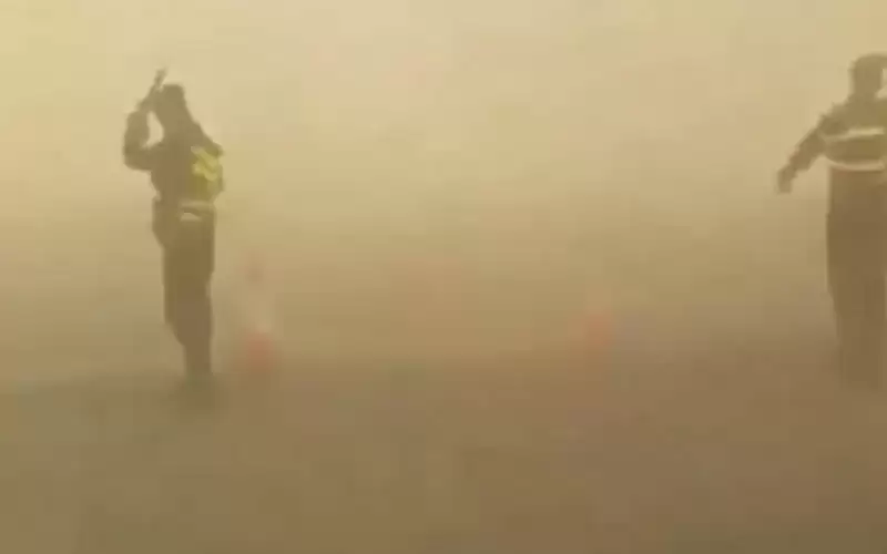 الدوريات الخارجية تحذر من الغبار على