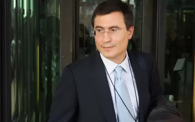 الرجل الأكثر كرما في بريطانيا.. يتبرع