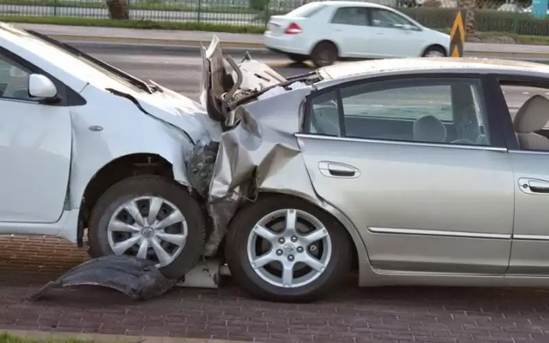 3 إصابات بتصادم مركبتين في إربد

