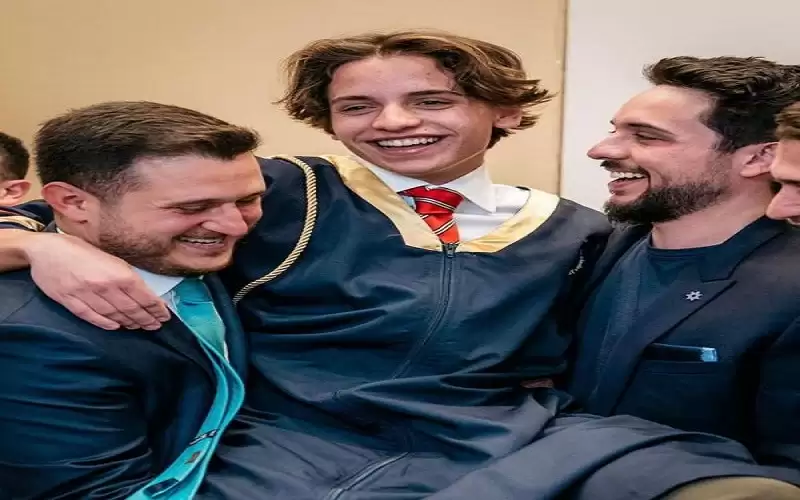 ولي العهد مهنئا الأمير هاشم بتخرجه: