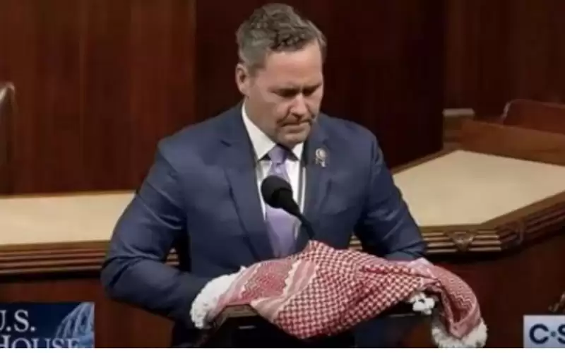 احتفاء باستقلال المملكة .. الشماغ الأردني