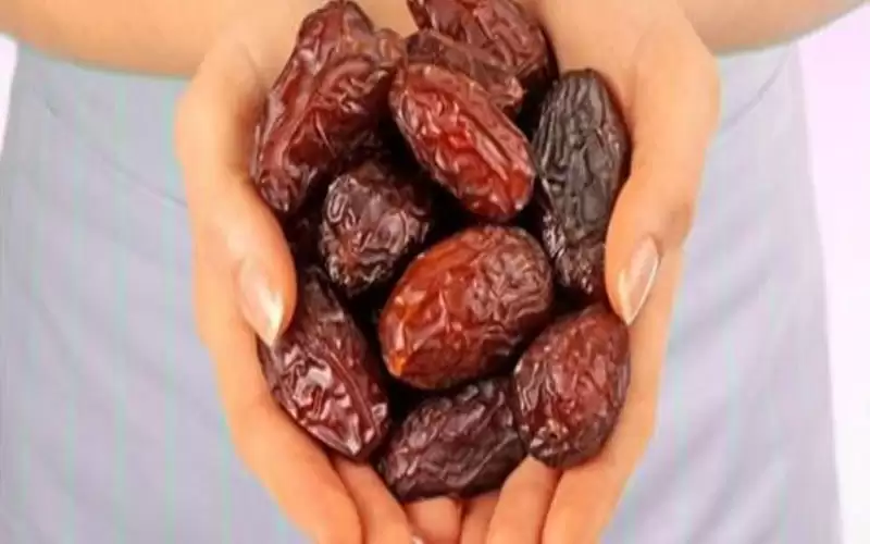 فوائد التمر للشعر والبشرة