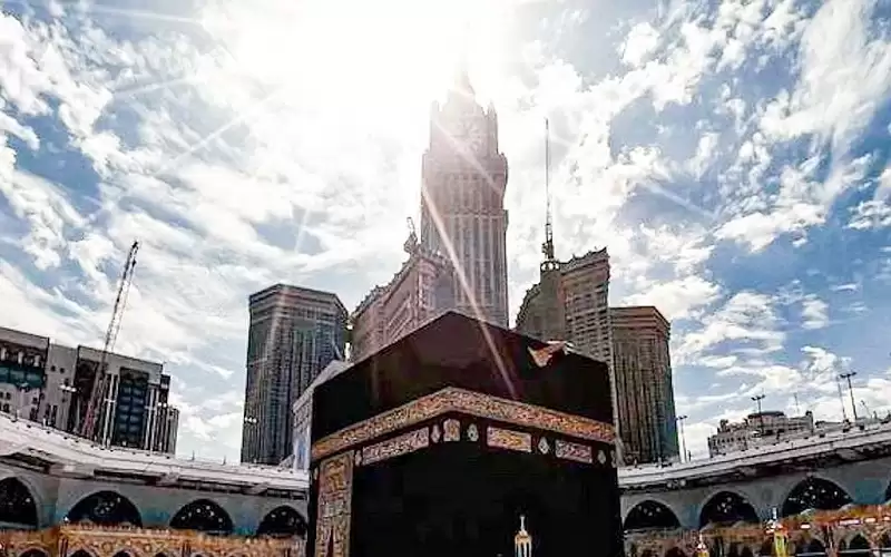 الشمس تتعامد على الكعبة المشرفة.. الأول