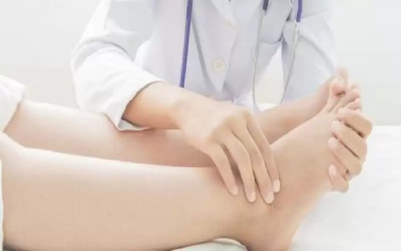 ماهي أسباب جلطة الساق؟