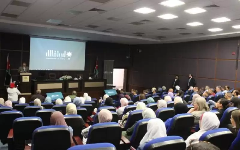 الحكومة: نسعى باستمرار لتطوير منظومة النقل