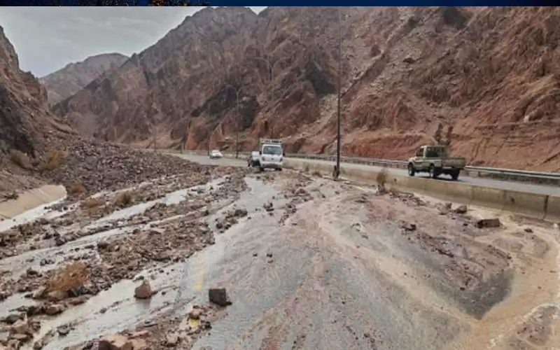 وفاة شخص جرفته السيول في منطقة